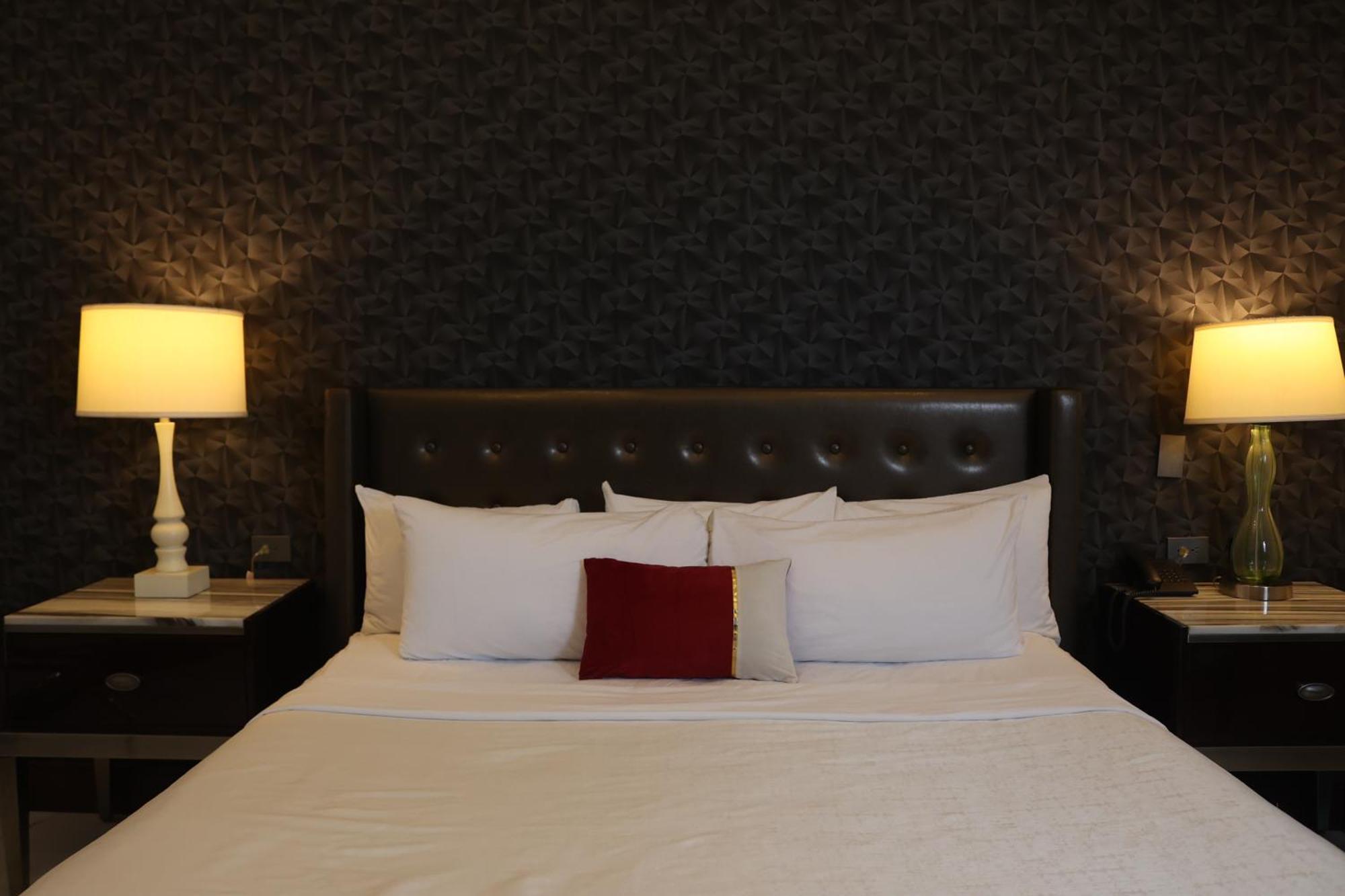 Hotel Wellintown Tijuana Bagian luar foto